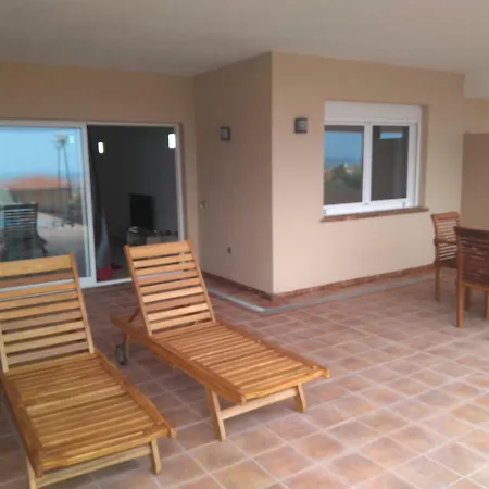 Amazing Surrounded By Two Golf Clubs And A Marina Daire *